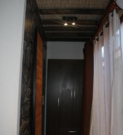 Hotel Manada Del Desierto