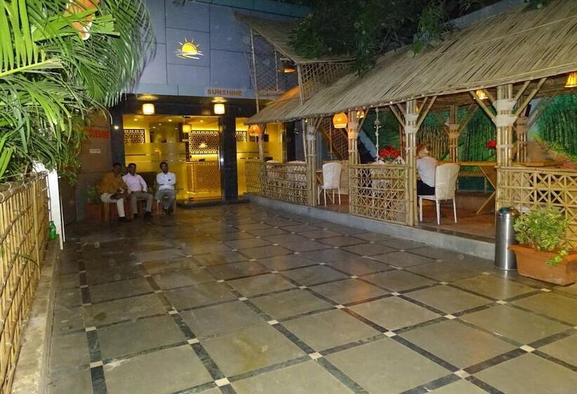 هاستل Sunshine Backpackers