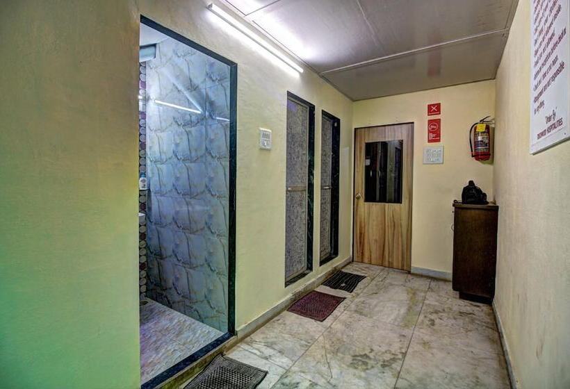 هاستل Sunshine Backpackers