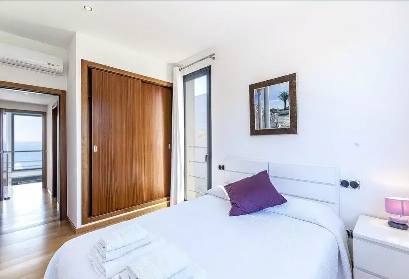 Villa Aqua
