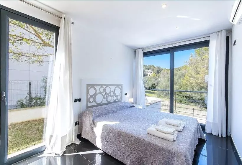 Villa Aqua