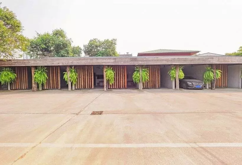 ホテル Ngeeb Bed & Breakfast