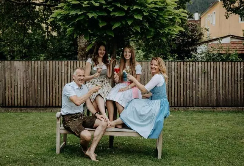 Hotelli Gasthof Rothwangl Hannes