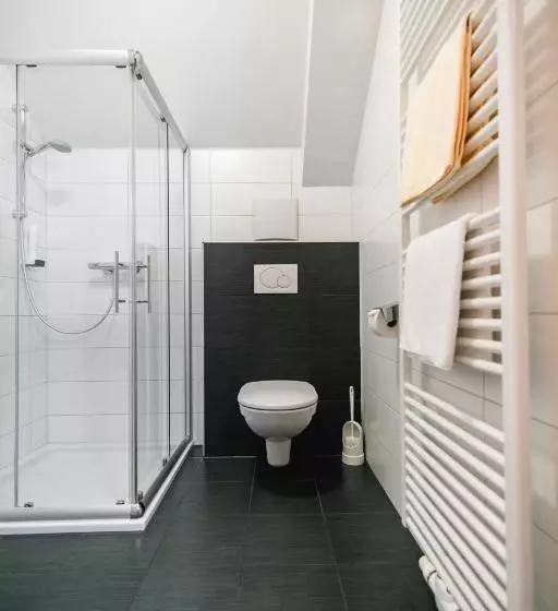 Hotelli Gasthof Rothwangl Hannes