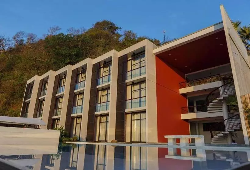 هتل Layag Resort