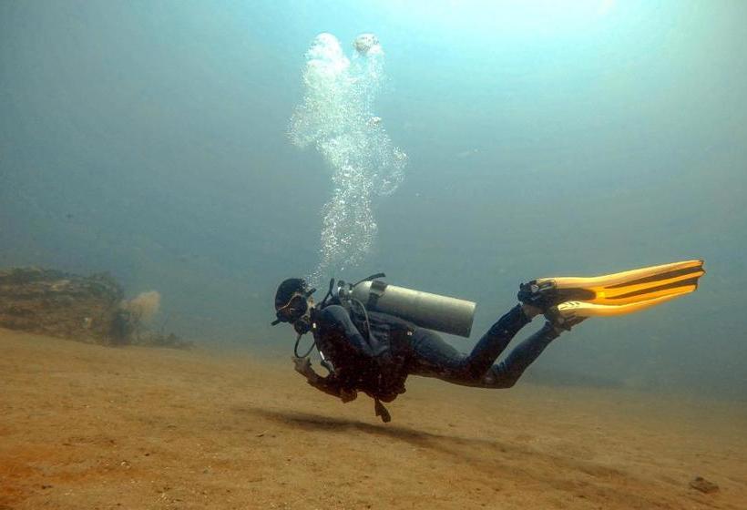 Отель Layag Resort