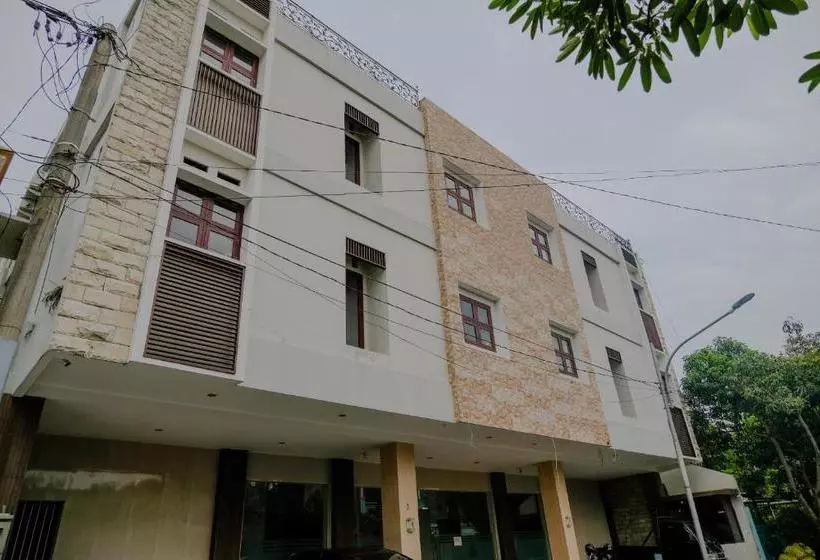Hotel Oyo 2980 Graha Andi Putri