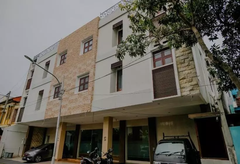 Hotel Oyo 2980 Graha Andi Putri