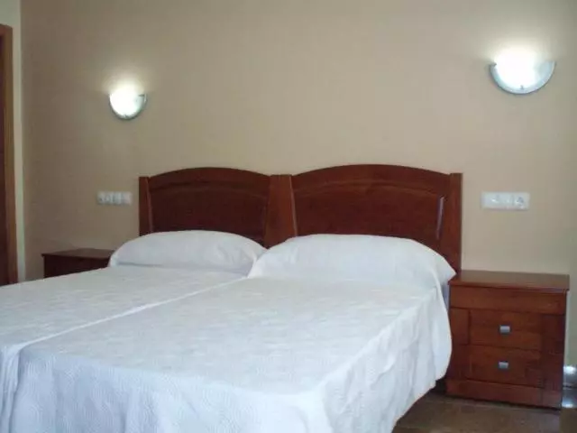 ペンション Hostal El Altozano