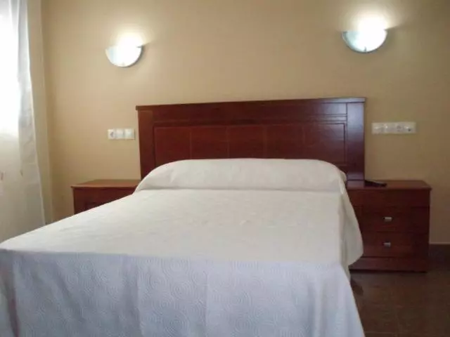 ペンション Hostal El Altozano