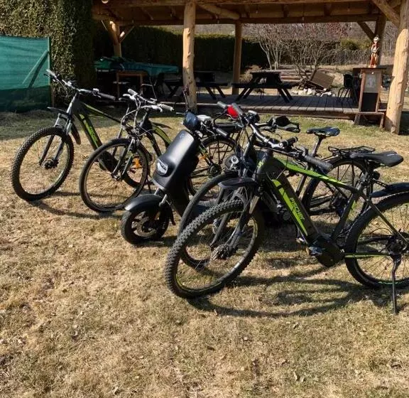 Majatalo Hospůdka U Rybníčku