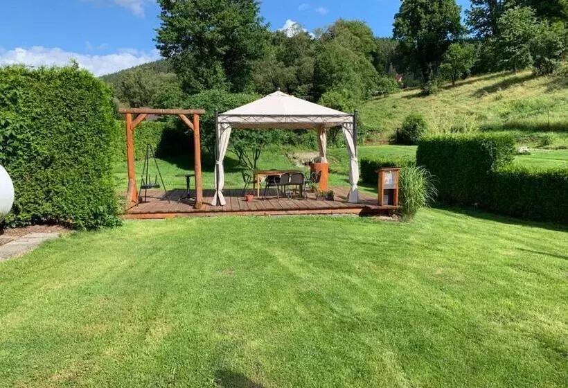 Majatalo Hospůdka U Rybníčku