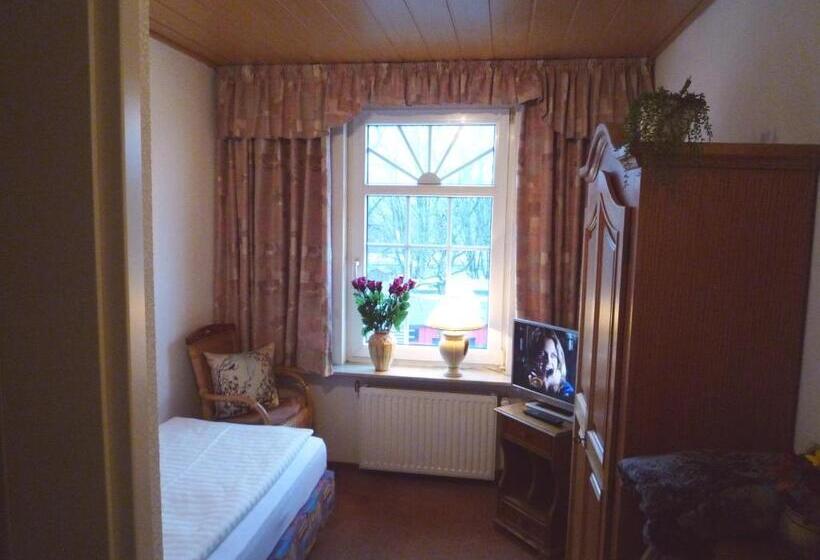 Отель Alt Lennep