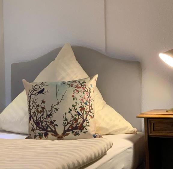 Отель Alt Lennep