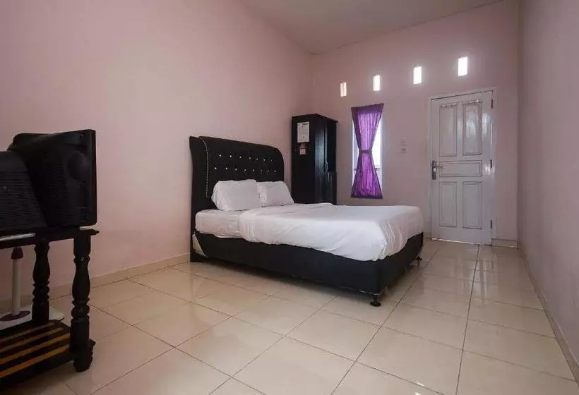 هتل Oyo 2888 Nayni Kost