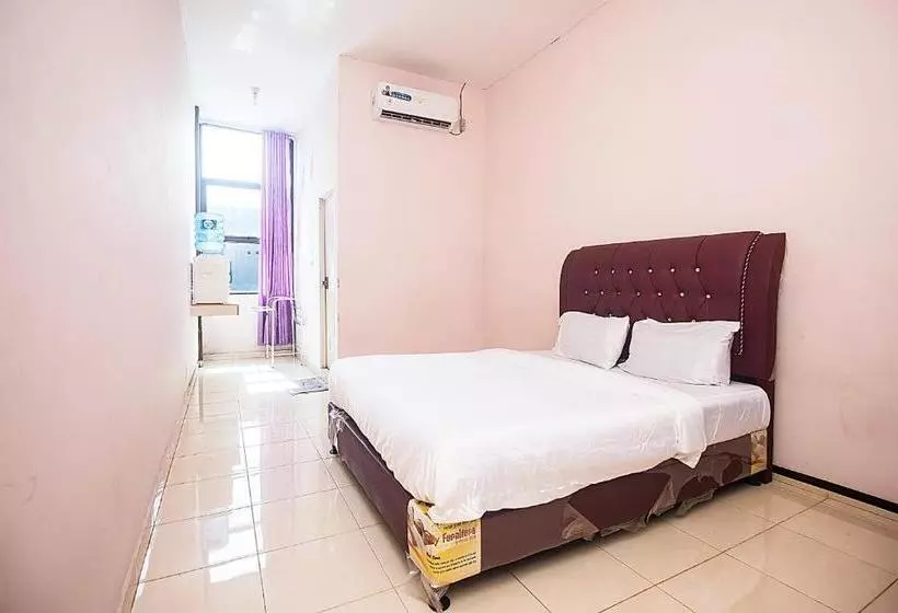 هتل Oyo 2888 Nayni Kost
