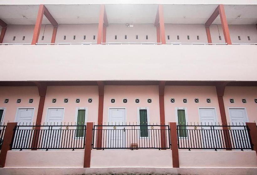 호텔 Oyo 2888 Nayni Kost