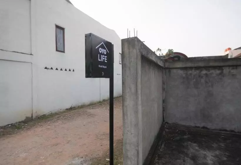 هتل Oyo 2888 Nayni Kost