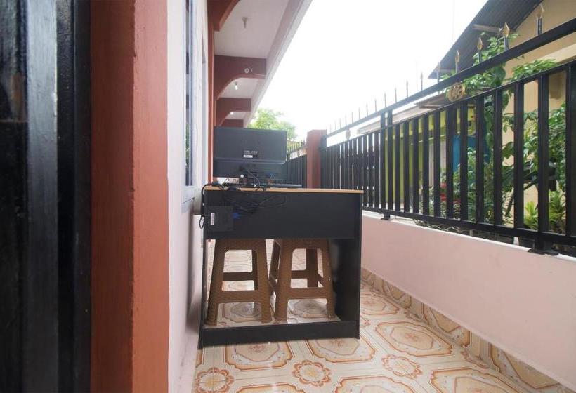 호텔 Oyo 2888 Nayni Kost