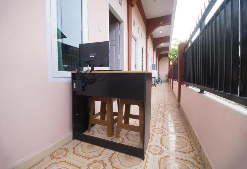 호텔 Oyo 2888 Nayni Kost