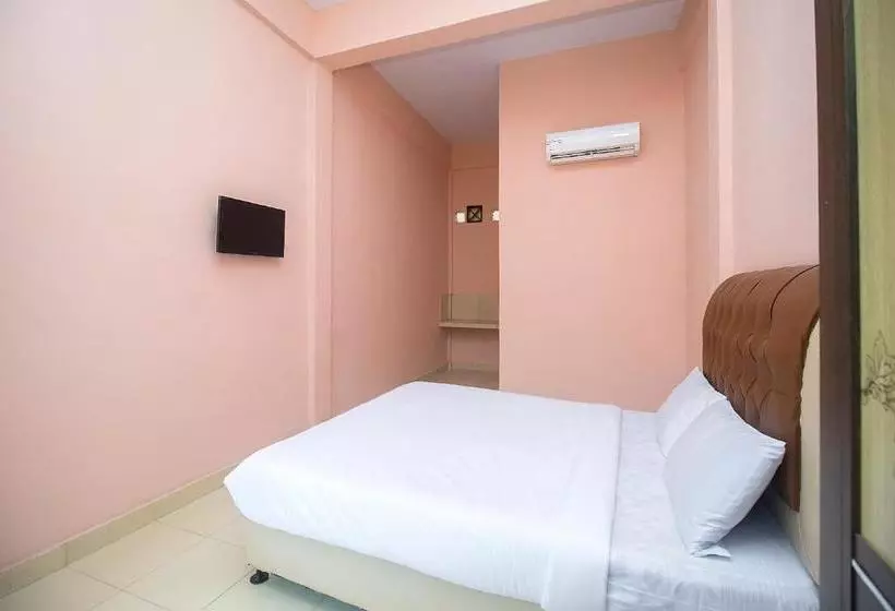 هتل Oyo 2888 Nayni Kost