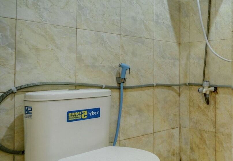 בית מלון כפרי Oyo 2972 Wisma Sartika