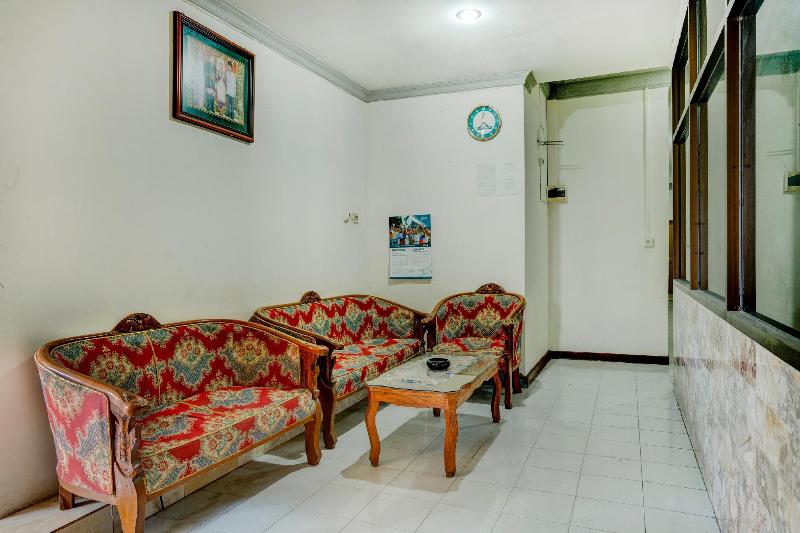 בית מלון כפרי Oyo 2972 Wisma Sartika