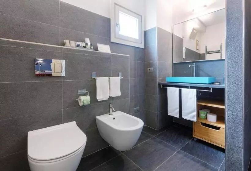 تختخواب و صبحانه Malagigi Guest House