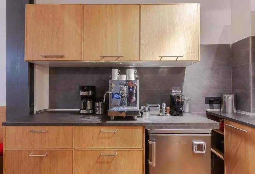 تختخواب و صبحانه Malagigi Guest House