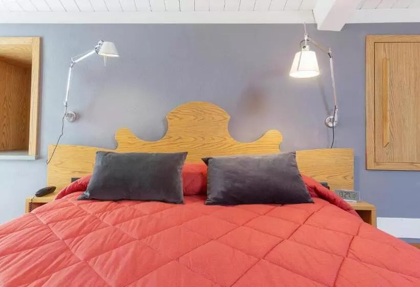 تختخواب و صبحانه Malagigi Guest House