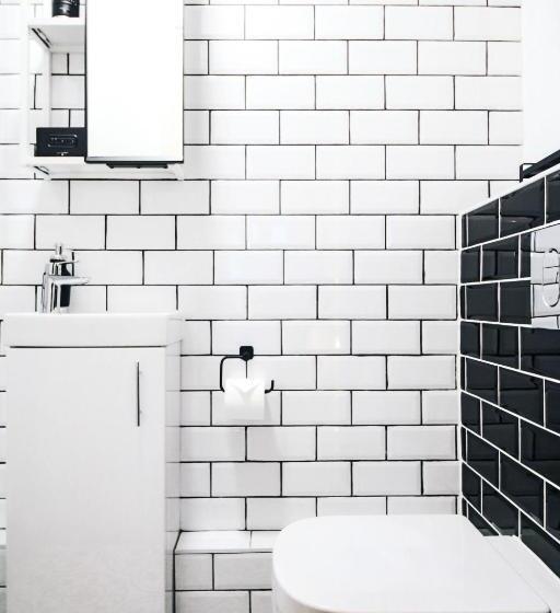 住宿加早餐  Ricky Road Guest House   Wizard Studio Room Available To Book Now