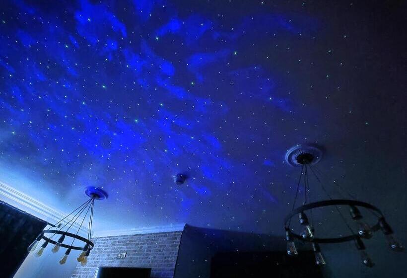 住宿加早餐  Ricky Road Guest House   Wizard Studio Room Available To Book Now