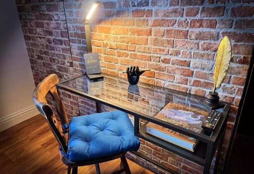 ベッドアンドブレックファースト Ricky Road Guest House   Wizard Studio Room Available To Book Now