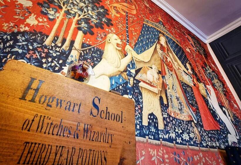 住宿加早餐  Ricky Road Guest House   Wizard Studio Room Available To Book Now