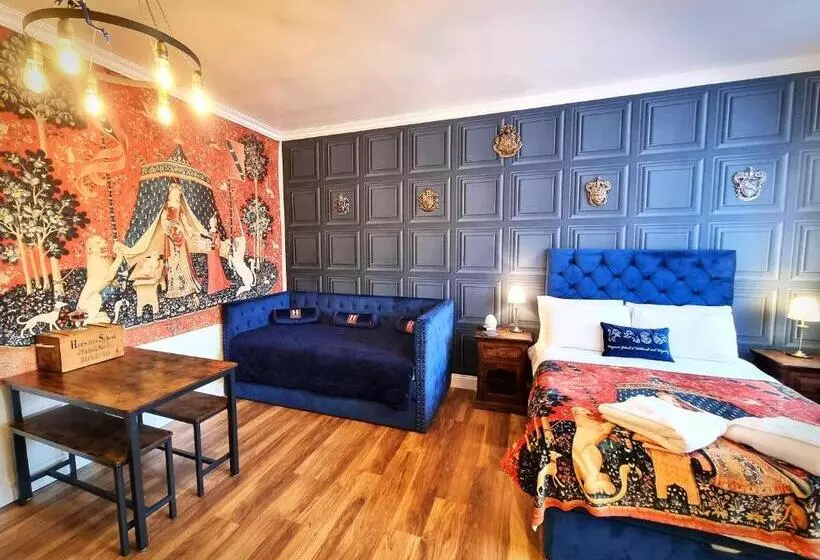 ベッドアンドブレックファースト Ricky Road Guest House   Wizard Studio Room Available To Book Now