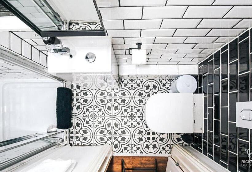 住宿加早餐  Ricky Road Guest House   Wizard Studio Room Available To Book Now