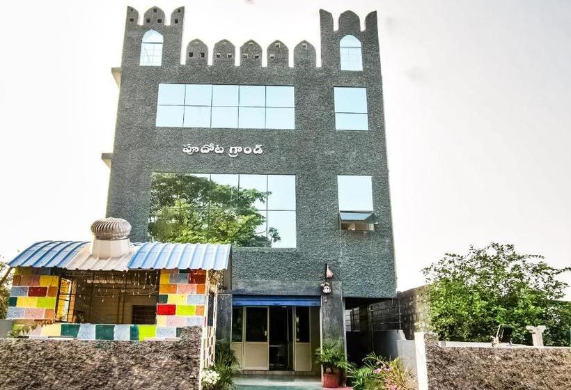 호텔 Oyo 69478 Pudota Grand