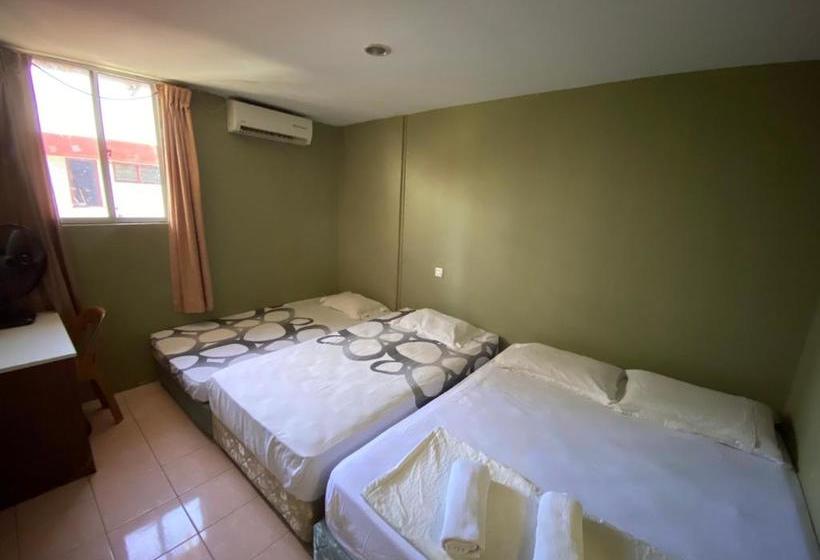 Spot On 89863 Hotel Fah Fah