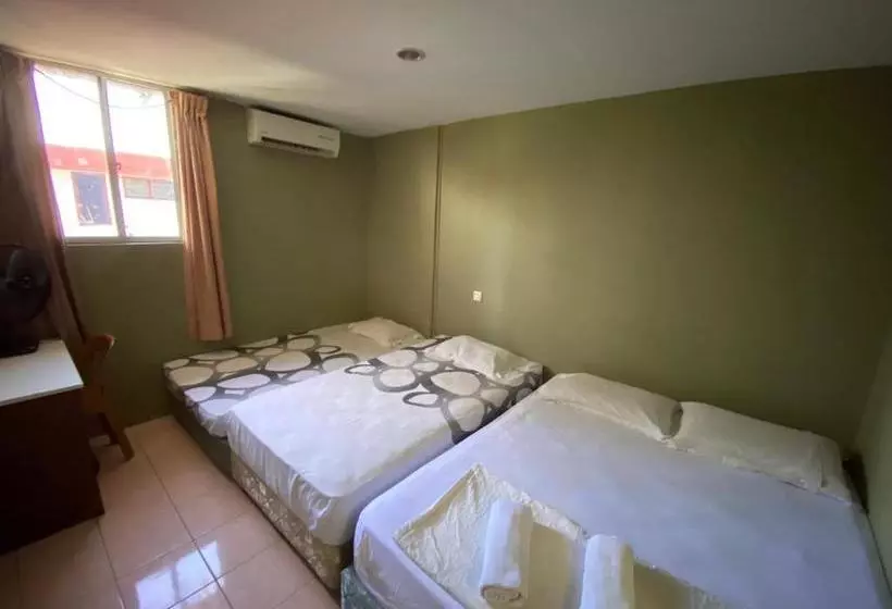 Spot On 89863 Hotel Fah Fah