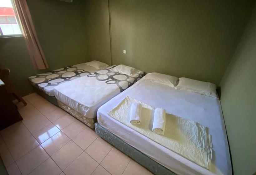 Spot On 89863 Hotel Fah Fah