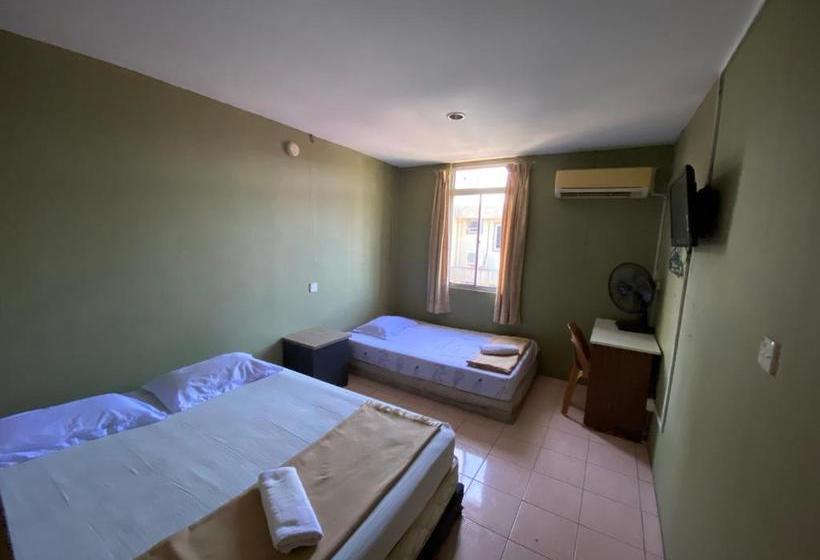 Spot On 89863 Hotel Fah Fah