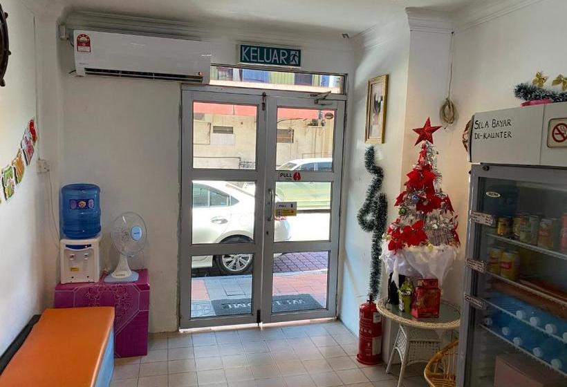 Spot On 89863 Hotel Fah Fah