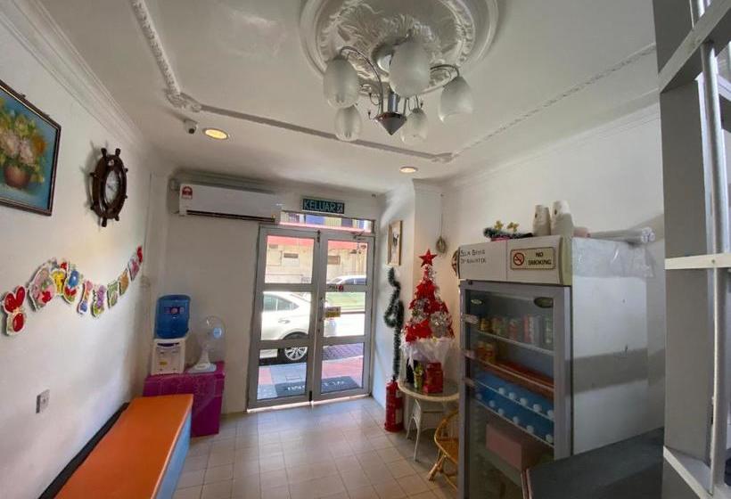 Spot On 89863 Hotel Fah Fah