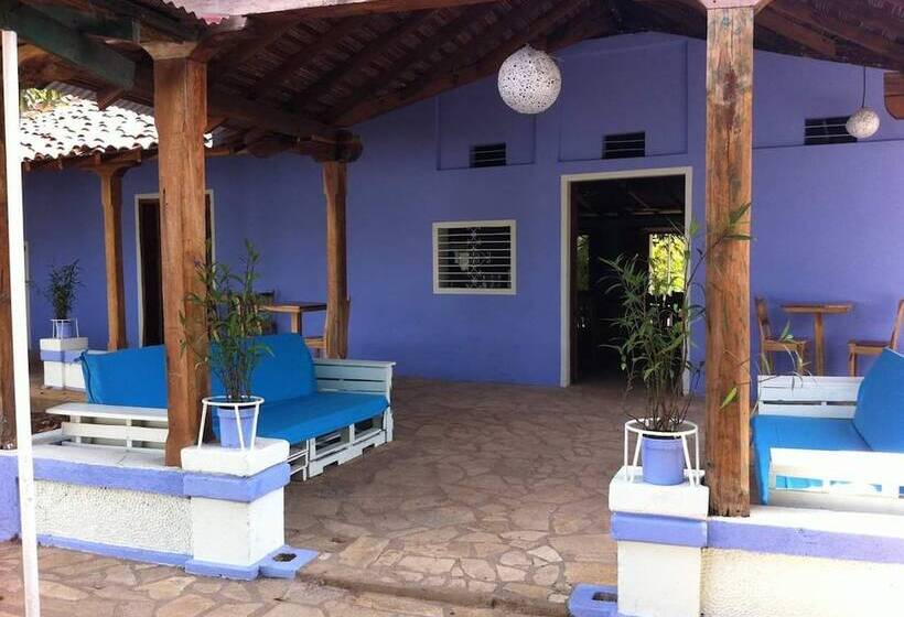 Isla Encantada Hostel