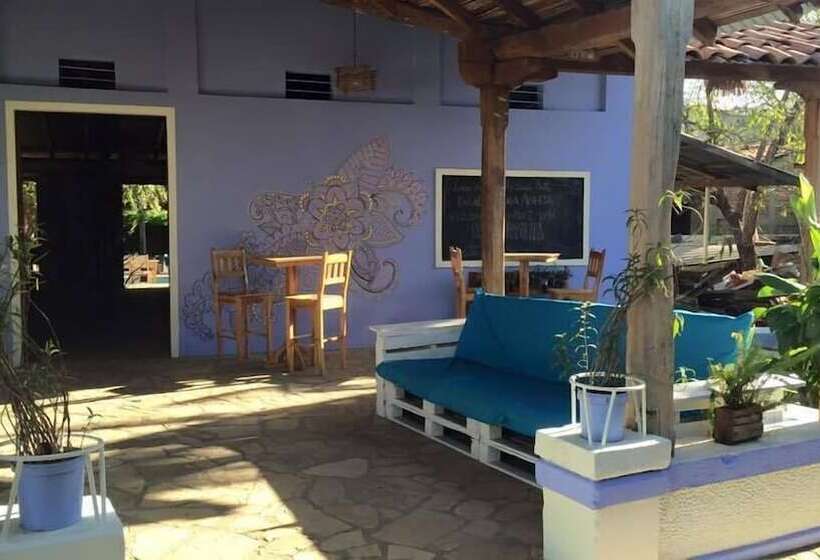 Isla Encantada Hostel