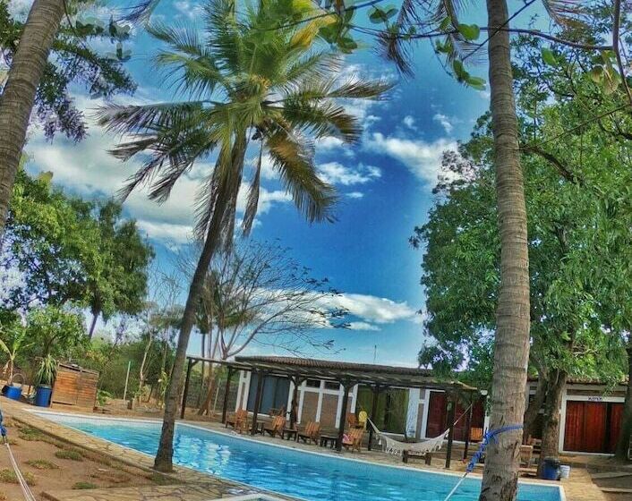 Isla Encantada Hostel