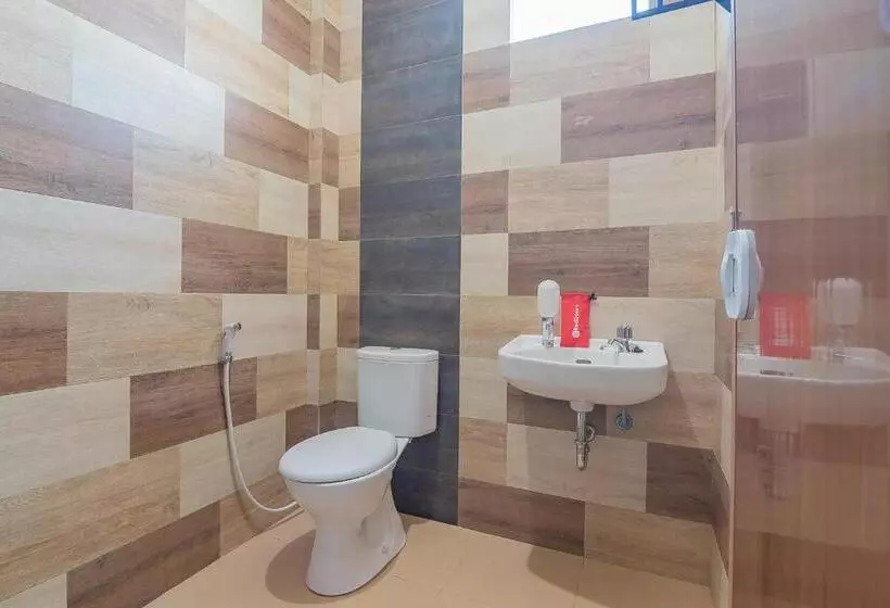 ペンション Reddoorz Plus Near Taman Budaya Samarinda