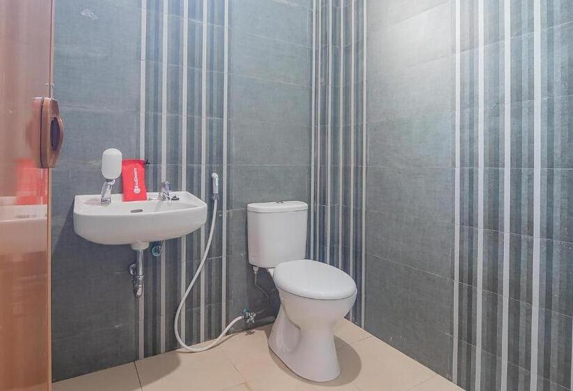 ペンション Reddoorz Plus Near Taman Budaya Samarinda