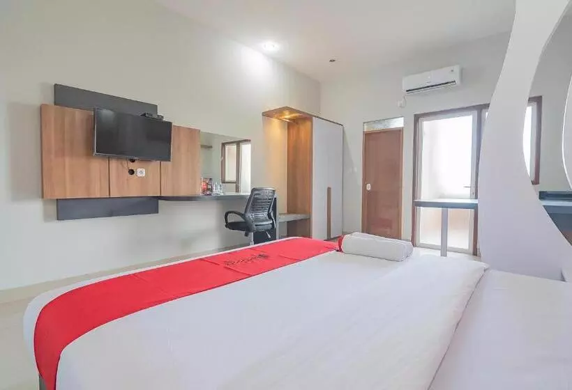 ペンション Reddoorz Plus Near Taman Budaya Samarinda