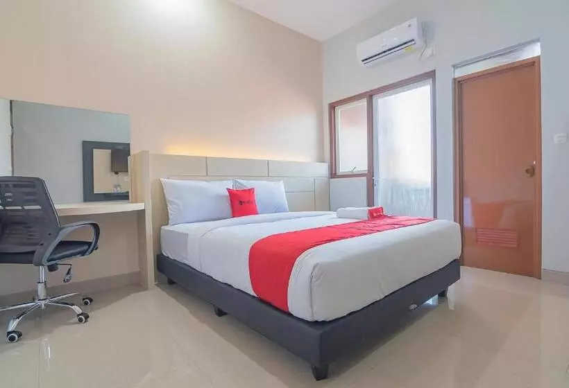 ペンション Reddoorz Plus Near Taman Budaya Samarinda